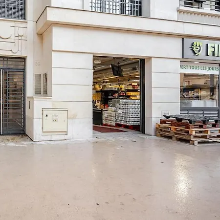 Magnifique 2 Pieces Avec Terrasse Et Grand Jardin