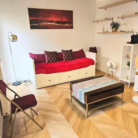 Magnifique 2 Pieces Avec Terrasse Et Grand Jardin Saint-Ouen (Seine-Saint-Denis)